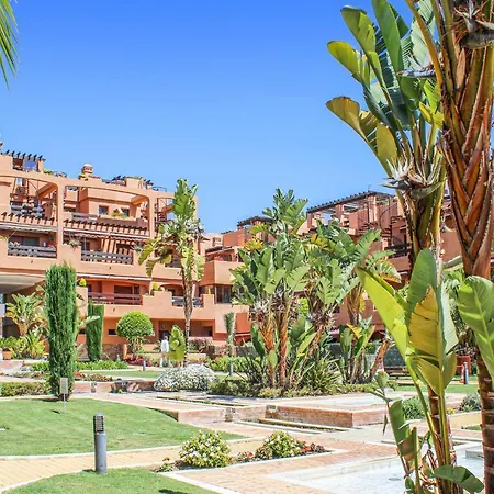Two-bedroom In * إِستيبونا
